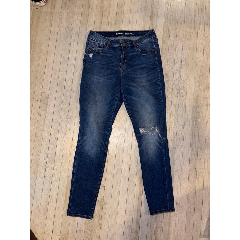 Women’s Old Navy Rockstar midrise size 8 Distressed